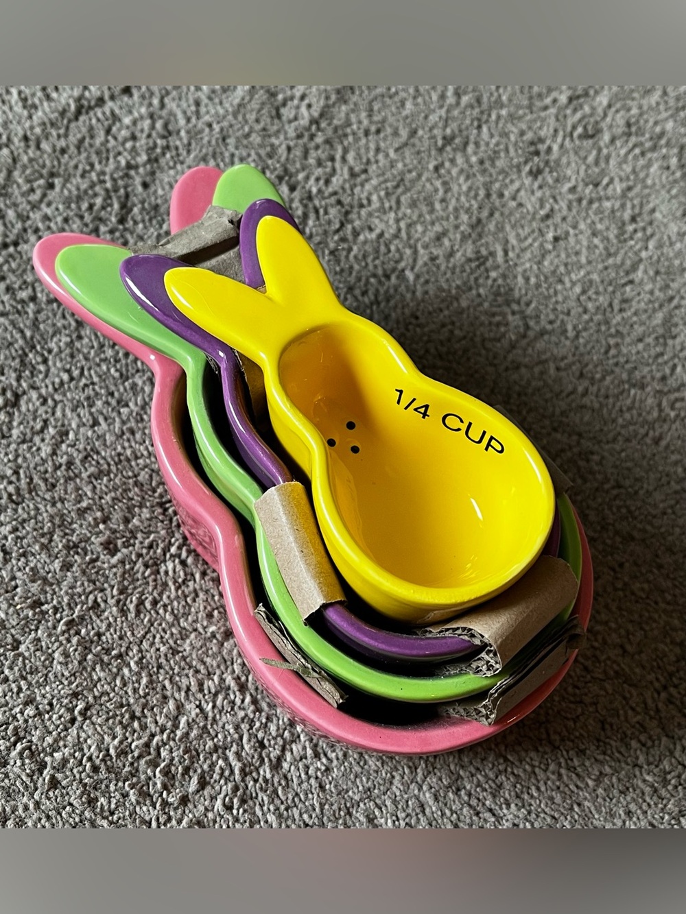 NWT Secret Garden Easter Peep Themed Measuring Cups